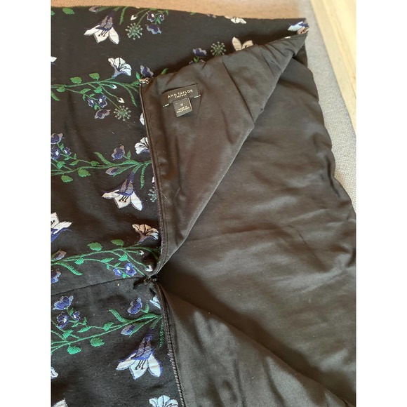 Ann Taylor Woman’s skirt size 12 black with green blue floral design lined FLAW - Picture 7 of 12